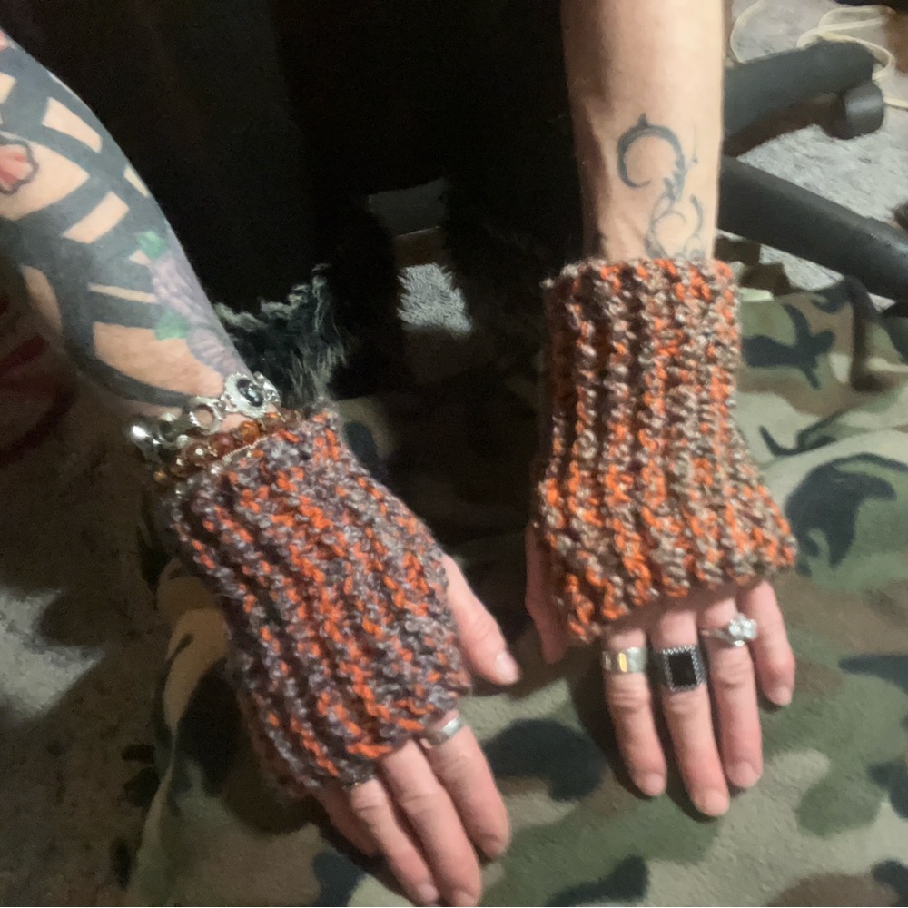 Fingerless Knitted Gloives-Orange & Grey OS